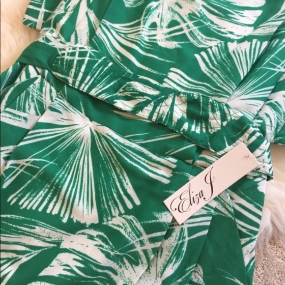 Elisa J Palm Print Green And Ivory Shift Dress - Picture 5 of 7